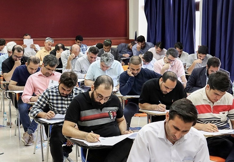 ۹۹ هزار نفر در آزمون وکالت ۱۴۰۴ ثبت‌نام کردند