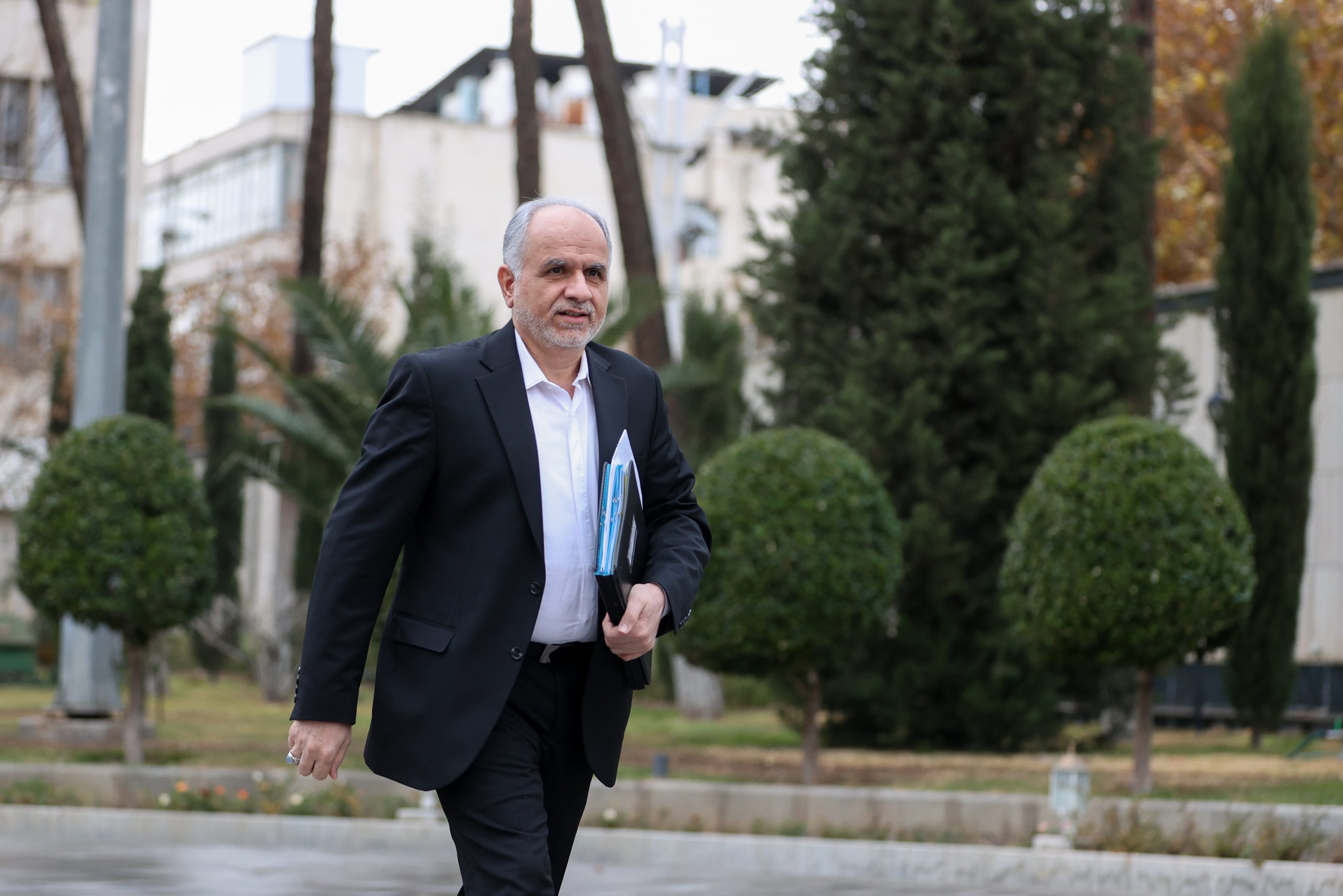 مهریه قرار نیست ۱۴ سکه شود/ با تخلفات بازار برخورد می‌کنیم