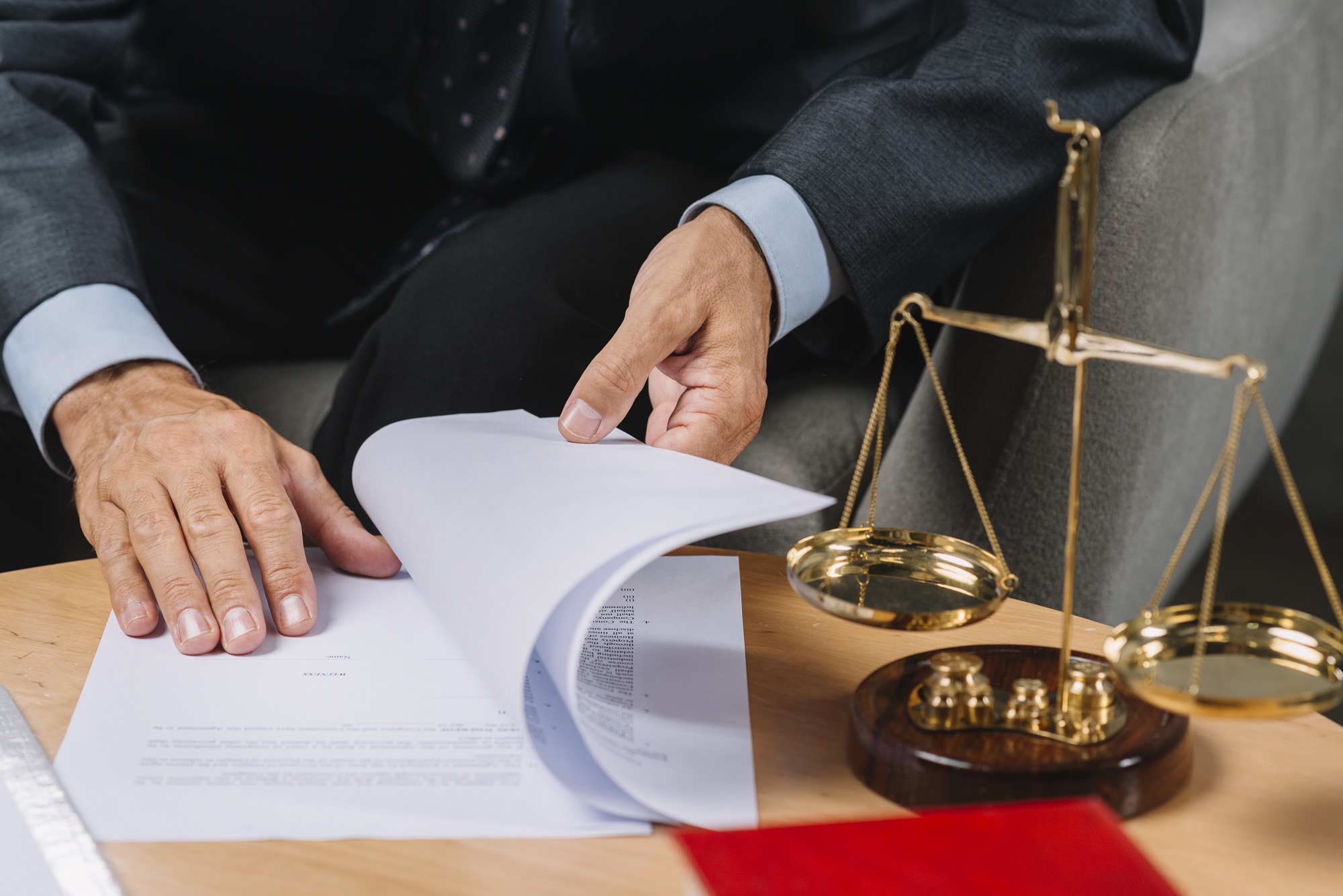 حق فسخ قرارداد بدون جریمه در شرایط خاص؛ از فورس ماژور تا تجربه جنگ